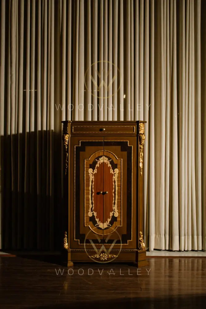 Classic Painted Cabinet mirror